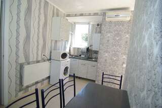 Гостиница Белая магнолия Алушта Стандартный четырехместный номер-5