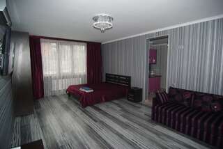 Гостиница Белая магнолия Алушта Четырехместный номер с балконом-3